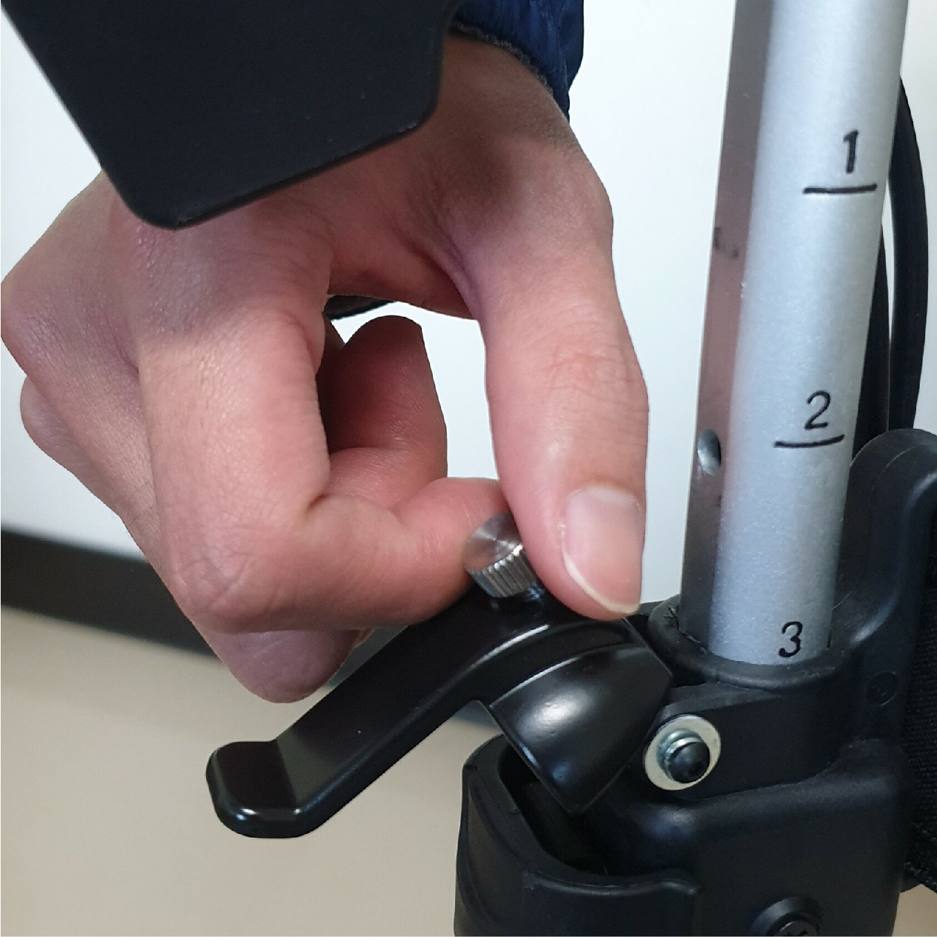 Height adjustable handles 1