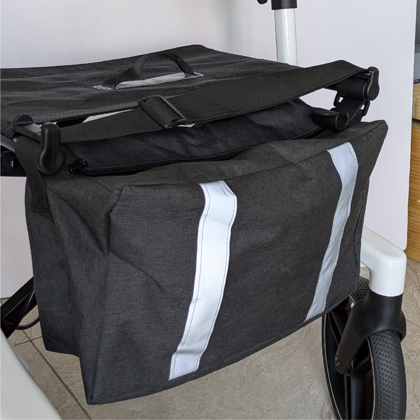 Large capacity shopping bag